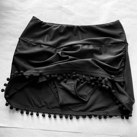 Black Wrap Swim Skirt with tiny Pom-pom Fringe, Size: S - Picture 4 of 6